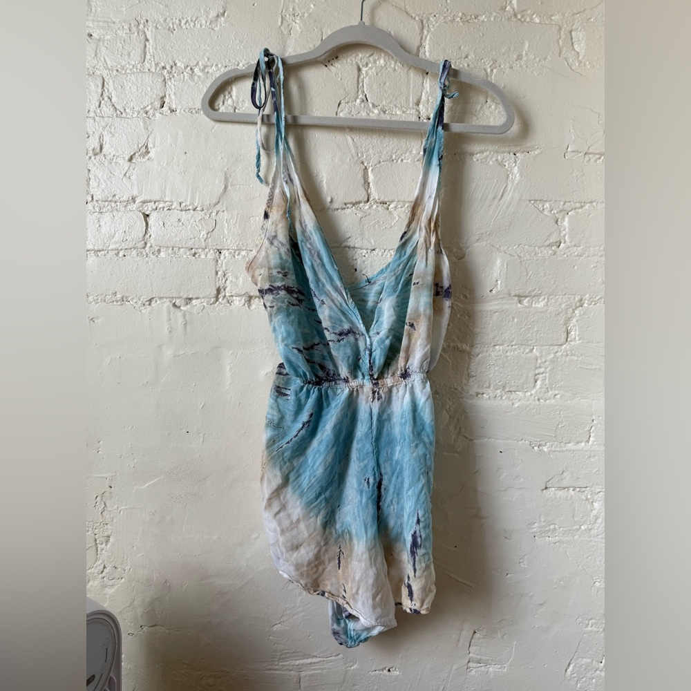 Blue and White Tie-Dye Sleeveless Dress